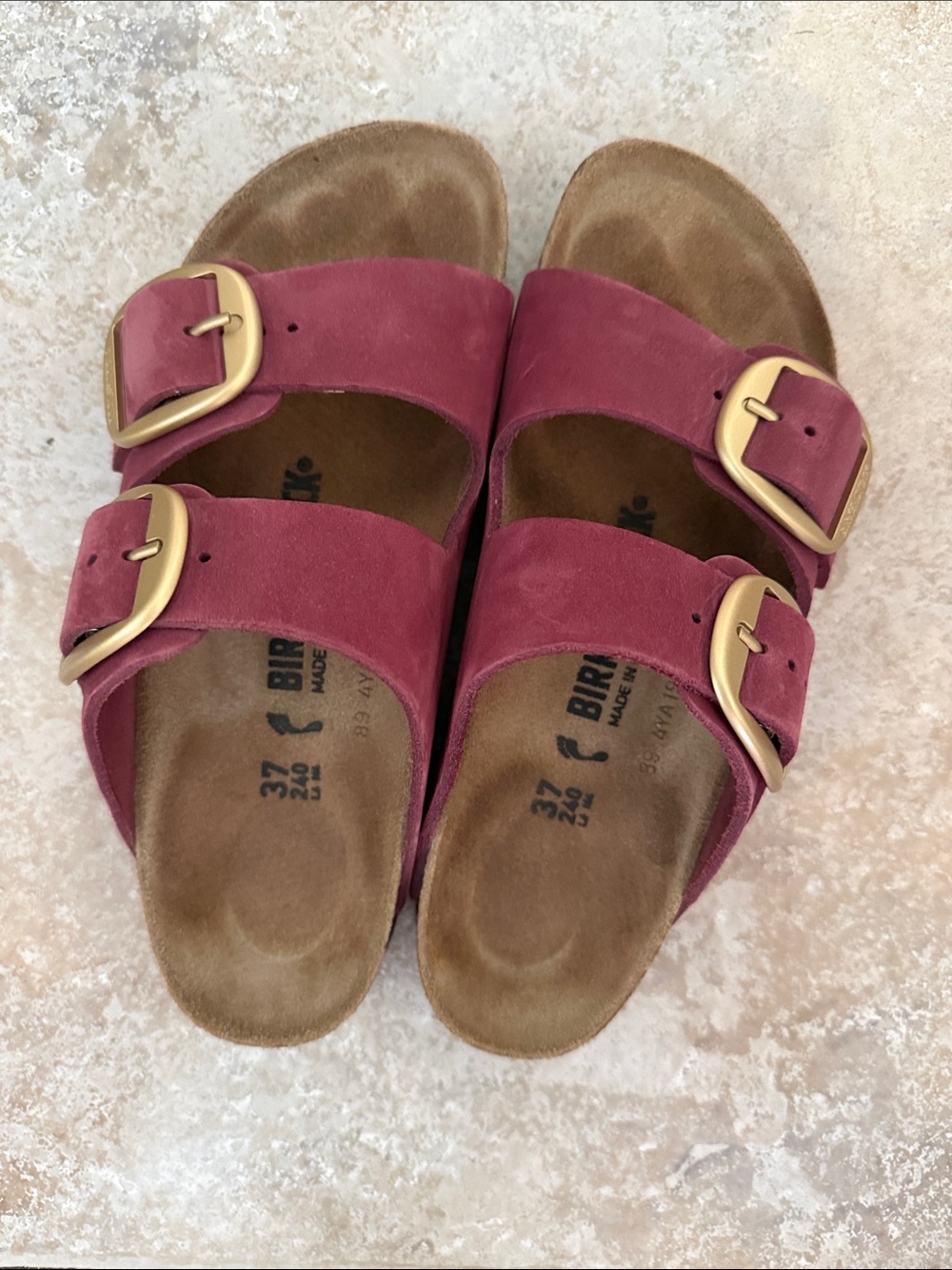 Anthropologie BIRKENSTOCK Eggplant Burgundy Arizona Gold Buckle Sandals Shoes 37